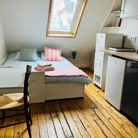 Charming Place 2 Min From L'arc De Triomphe 公寓