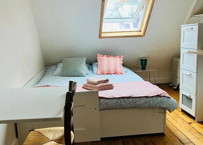 Appartement Charming Place 2 Min From L'arc De Triomphe Parijs