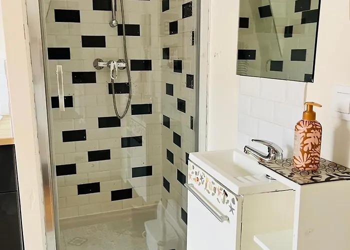 Appartement Charming Place 2 Min From L'arc De Triomphe *